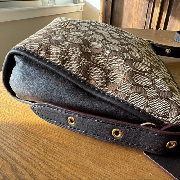 Coach Brown Signature Crossbody Bag ne - Picture 5 of 16